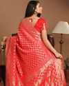 Mohey Women Resplendent Red Saree image number 2