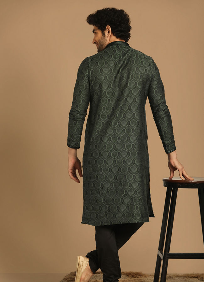 alt message - Manyavar Men Dapper Light Green Kurta Set image number 2