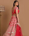 alt message - Mohey Women Ethereal Rani Pink Lehenga image number 2