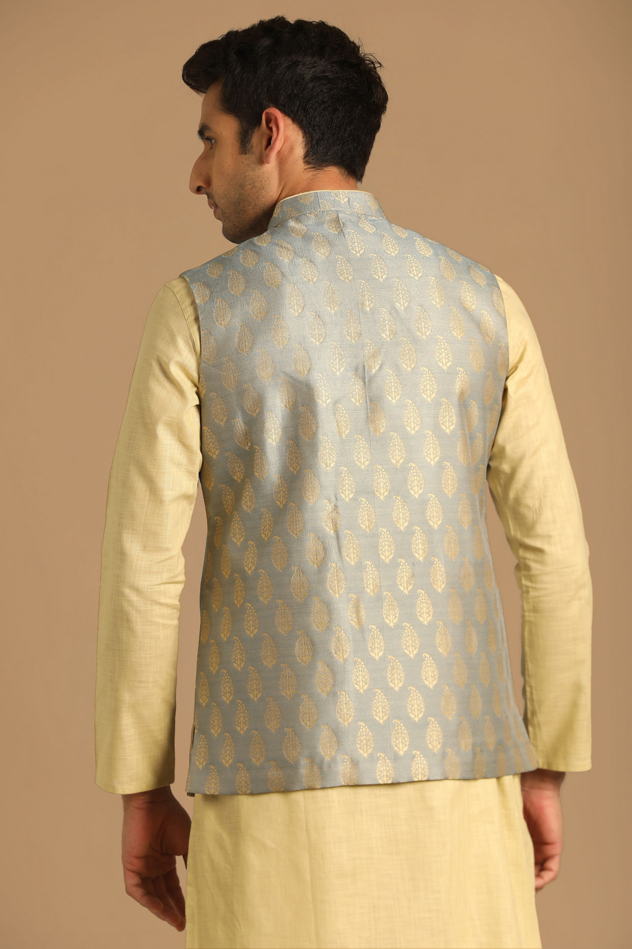 alt message - Manyavar Men Grey Jacket With Golden Motifs image number 2