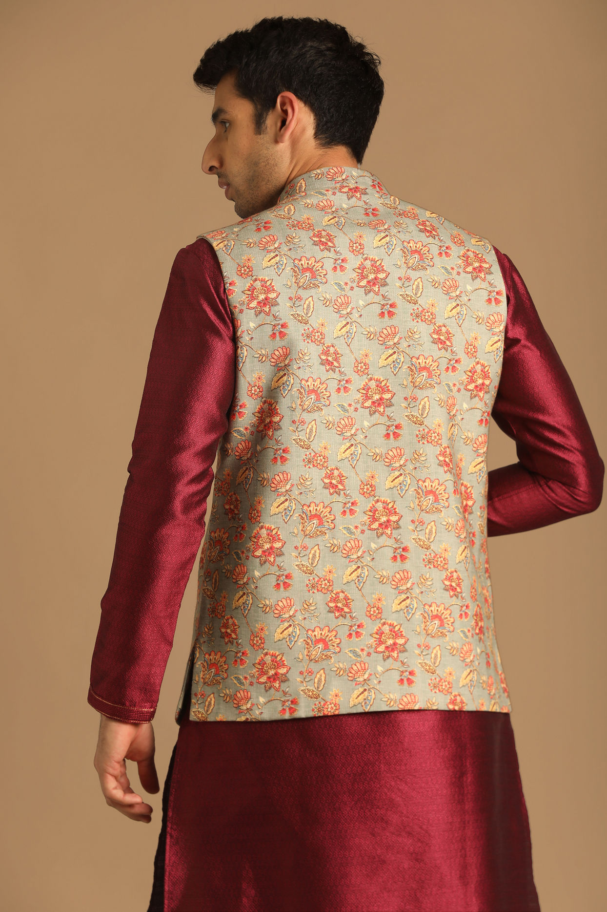 alt message - Manyavar Men Grey Jacket With Multicolor Floral Prints image number 2