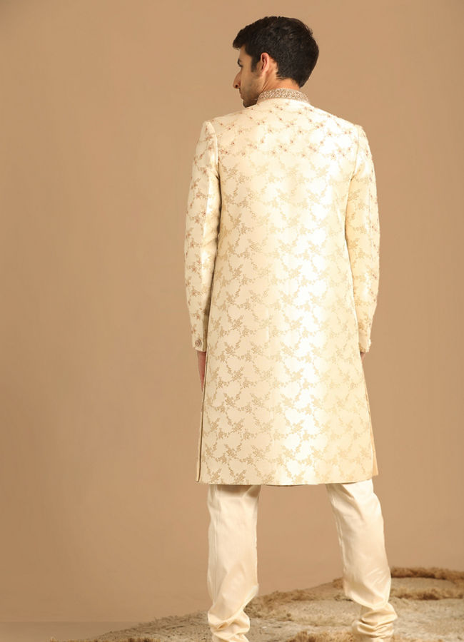 Manyavar Men Charismatic Fawn And Pink Sherwani
