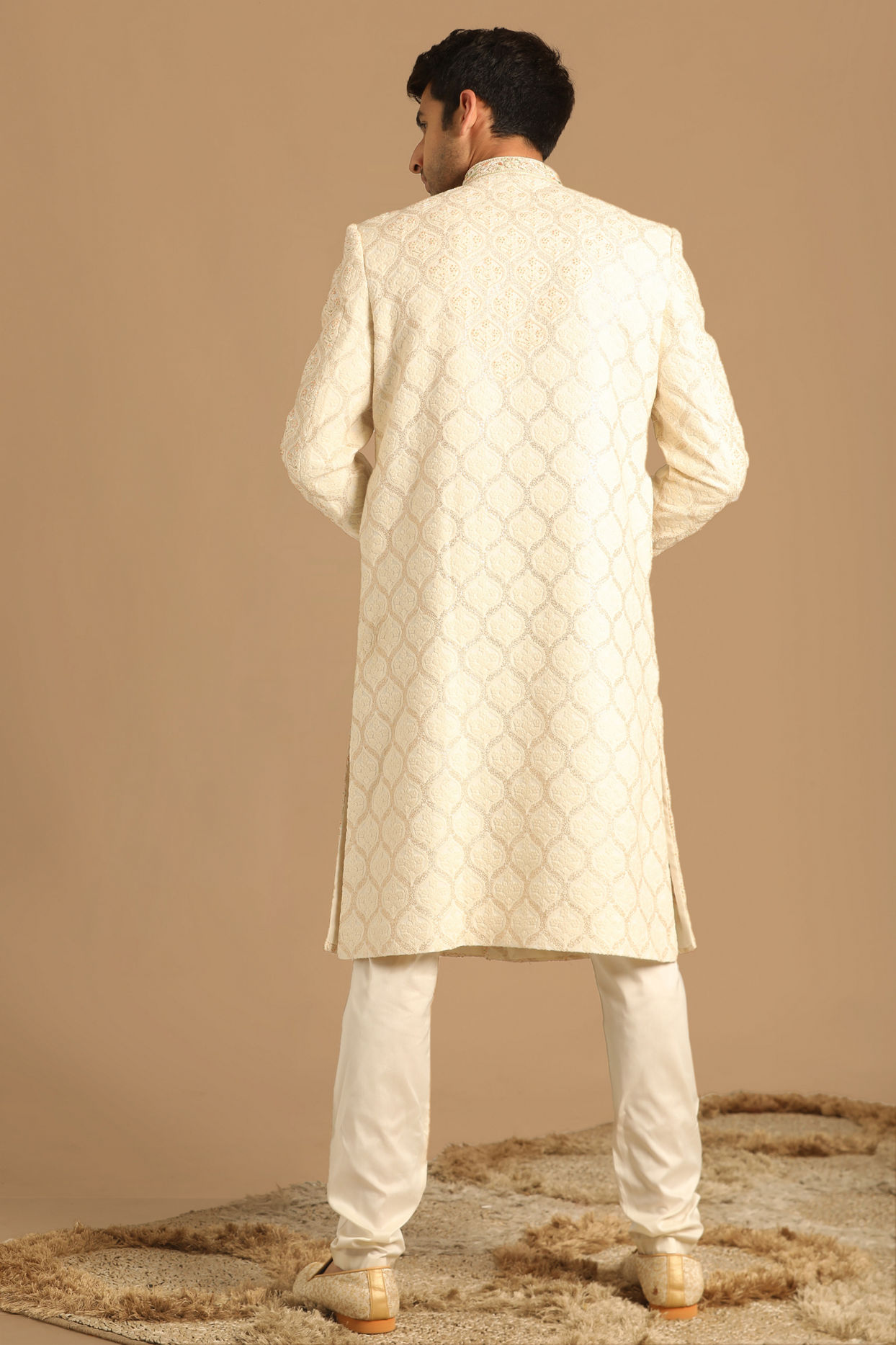 Manyavar Men Princely Cream And Gajaree Sherwani