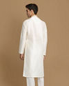 alt message - Manyavar Men Ivory White Plain Kurta image number 2