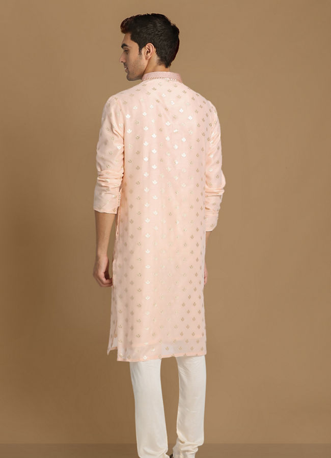 alt message - Manyavar Men Chanderi Pink Kurta Set image number 2