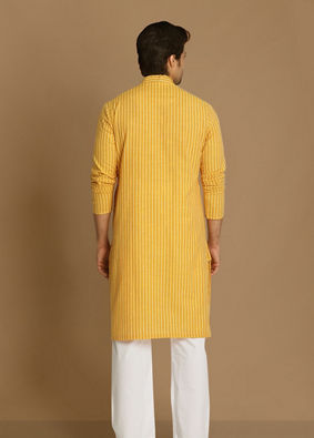 alt message - Manyavar Men Light Yellow Self Striped Kurta image number 2