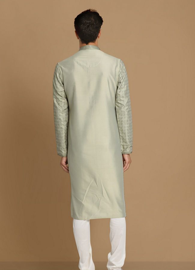 alt message - Manyavar Men Sage Green Self Embroidered Kurta Set image number 2