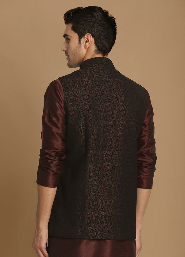 alt message - Manyavar Men Fabulous Wine Waist Coat image number 2