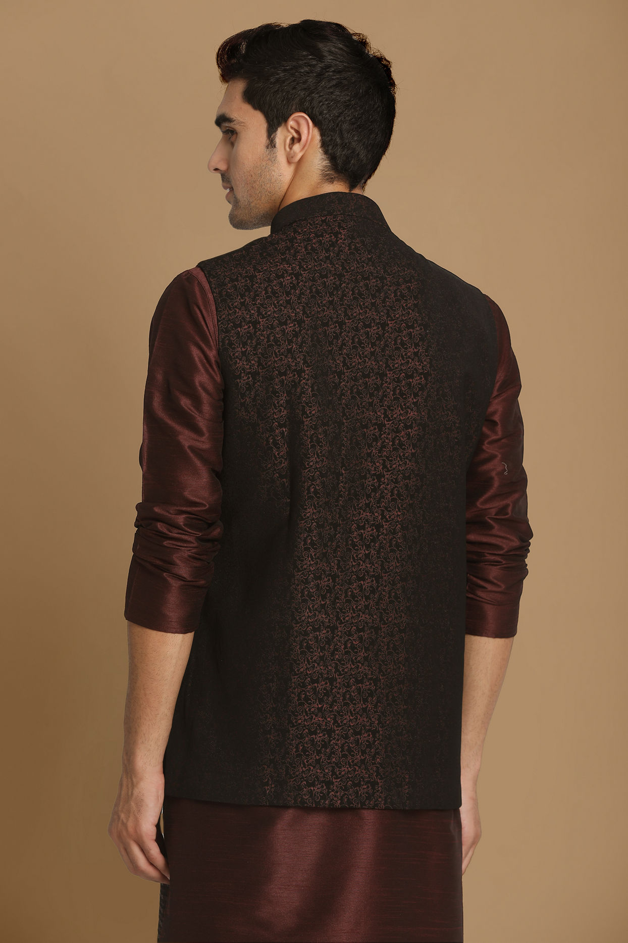 alt message - Manyavar Men Fabulous Wine Waist Coat image number 2