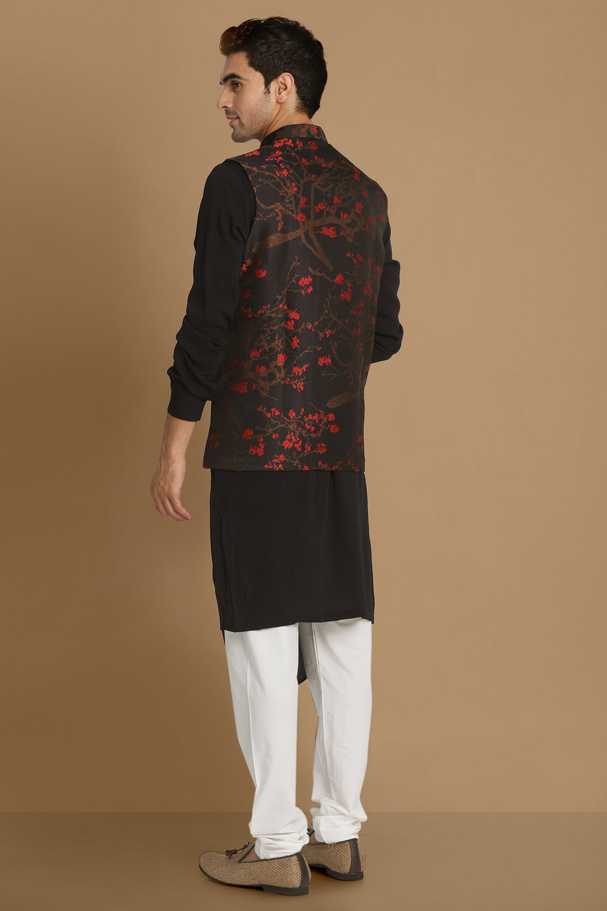 Manyavar Men Dark Blue Cherry Blossom Kurta Jacket image number 2