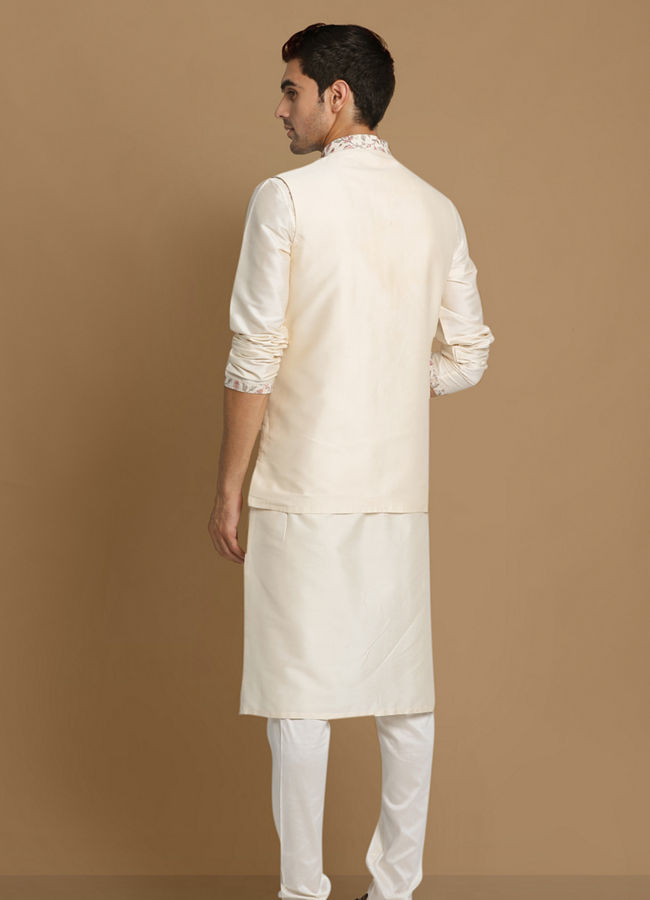Manyavar Men Floral Embroidered Jacket