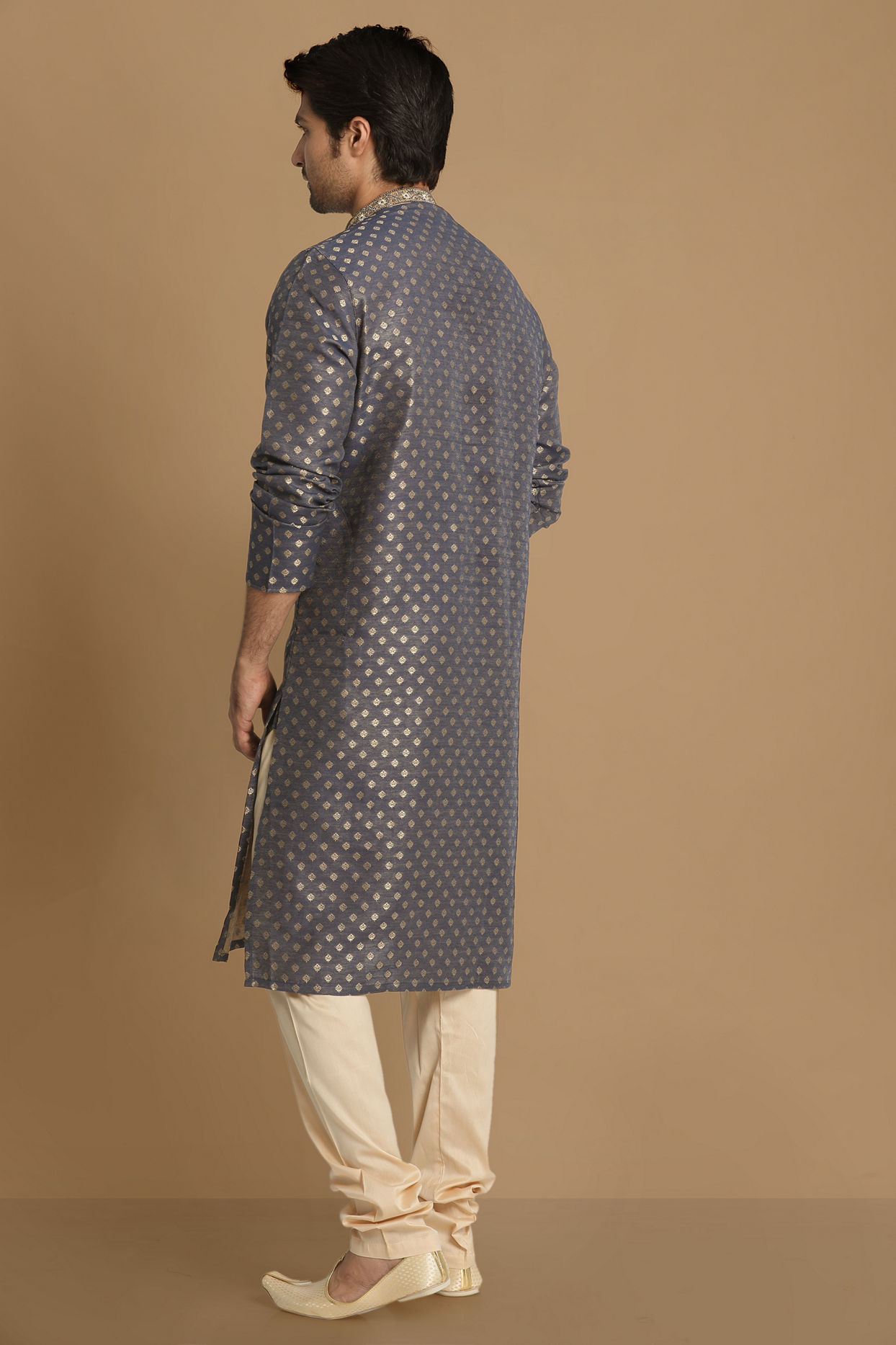 Manyavar Men Indigo Blue Booti Work Kurta Set image number 2