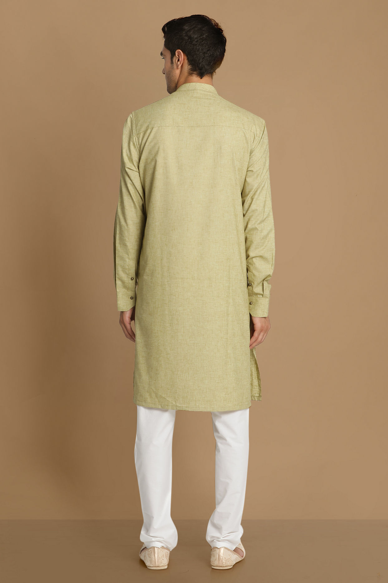 alt message - Manyavar Men Faded Green Side Open Self Design Kurta image number 2