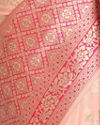 alt message - Mohey Women Graceful Light Pink Saree image number 2