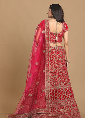 alt message - Mohey Women Graceful Embroidered Rani Lehenga image number 3