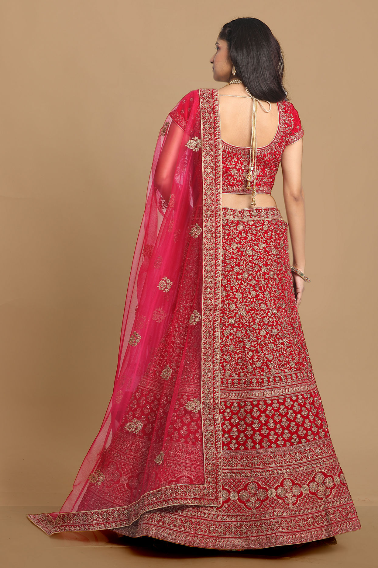 Mohey Women Graceful Embroidered Rani Bridal Lehenga