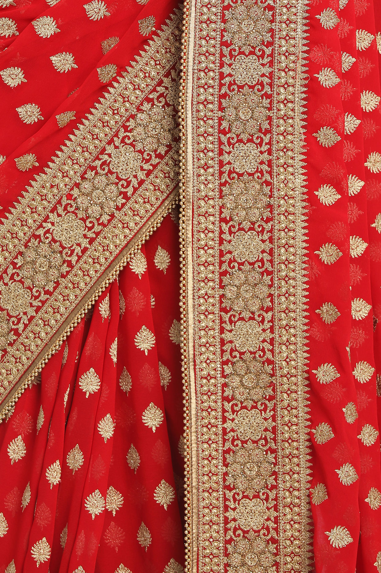 Ravishing Red Saree image number 2