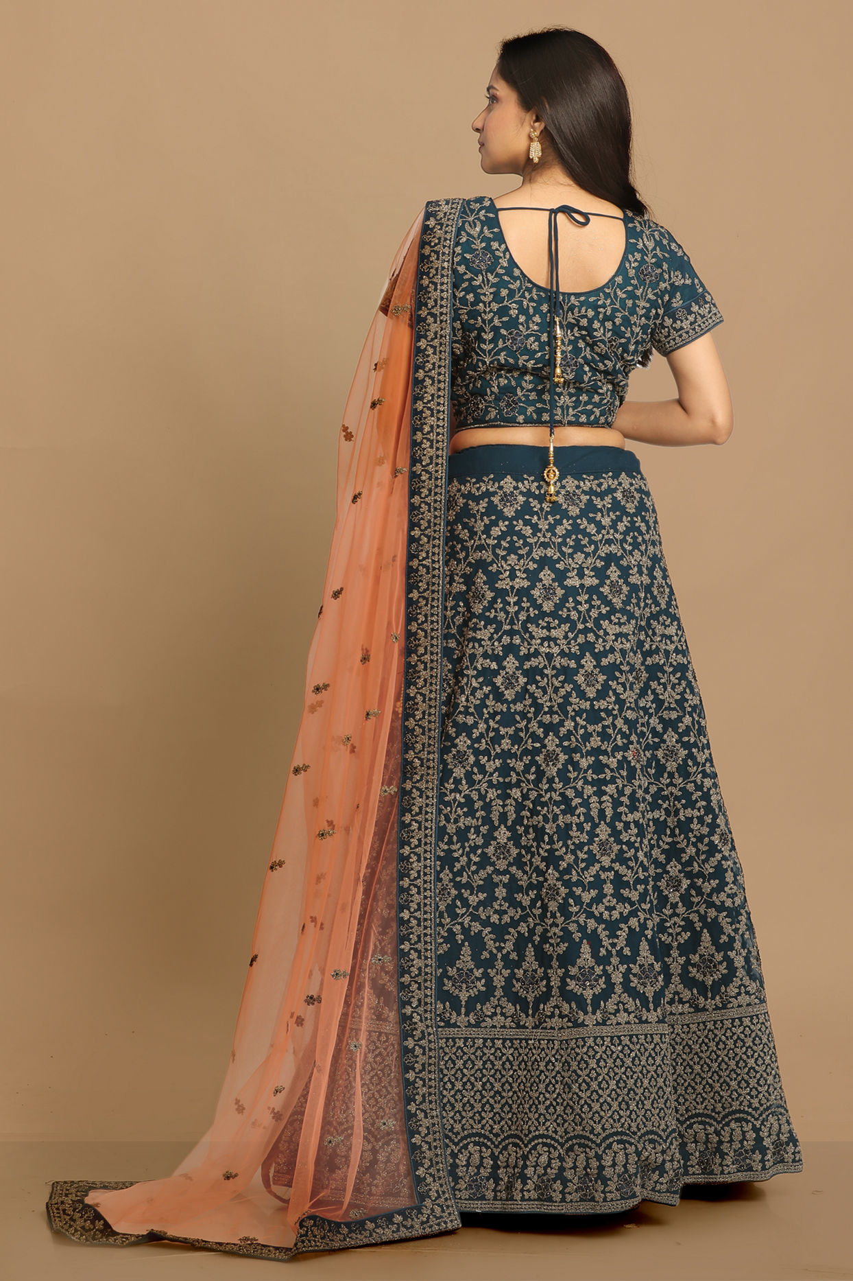 alt message - Mohey Women Exotic Blue Georgette Lehenga image number 3