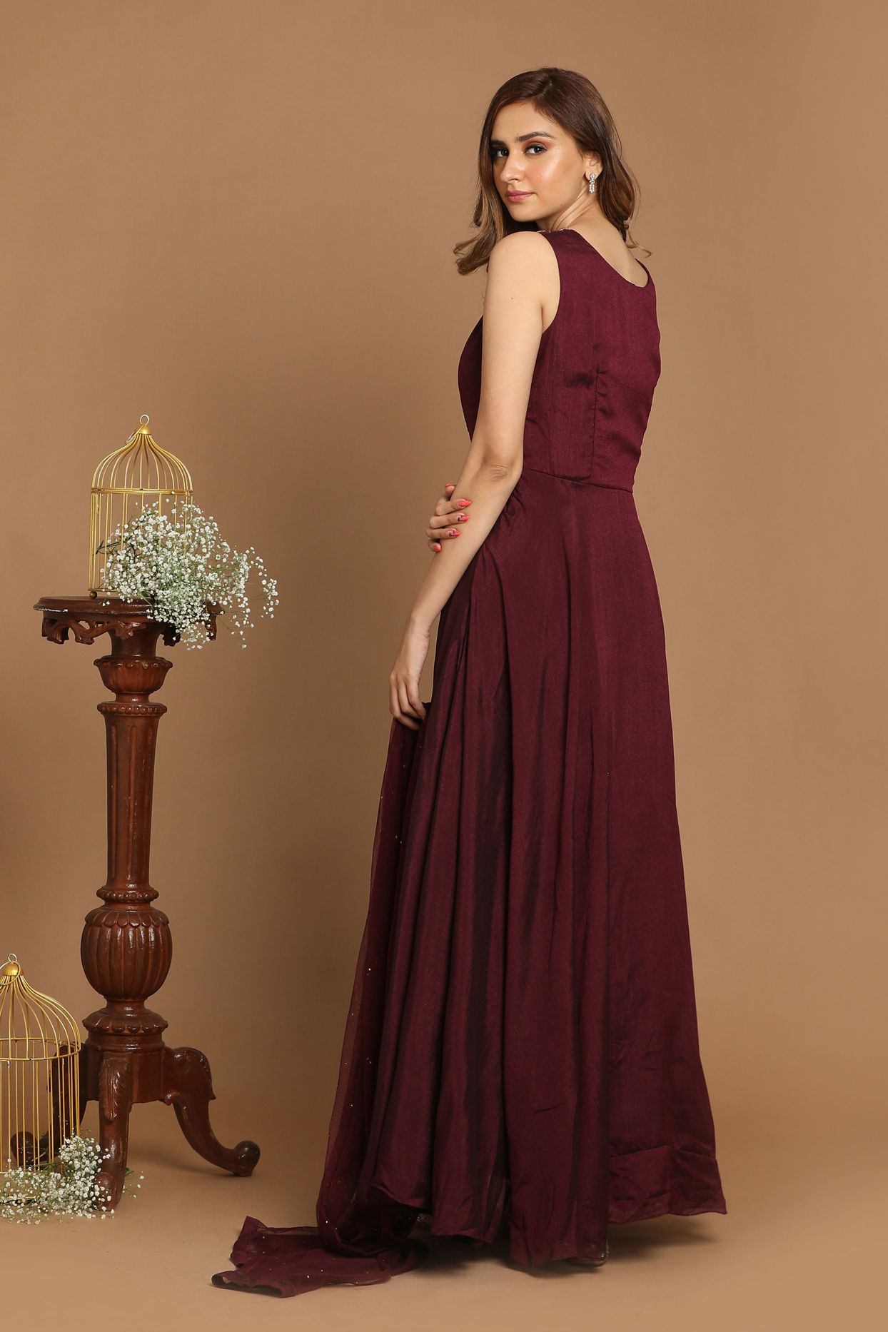 alt message - Mohey Women Impressive Wine Gown image number 3