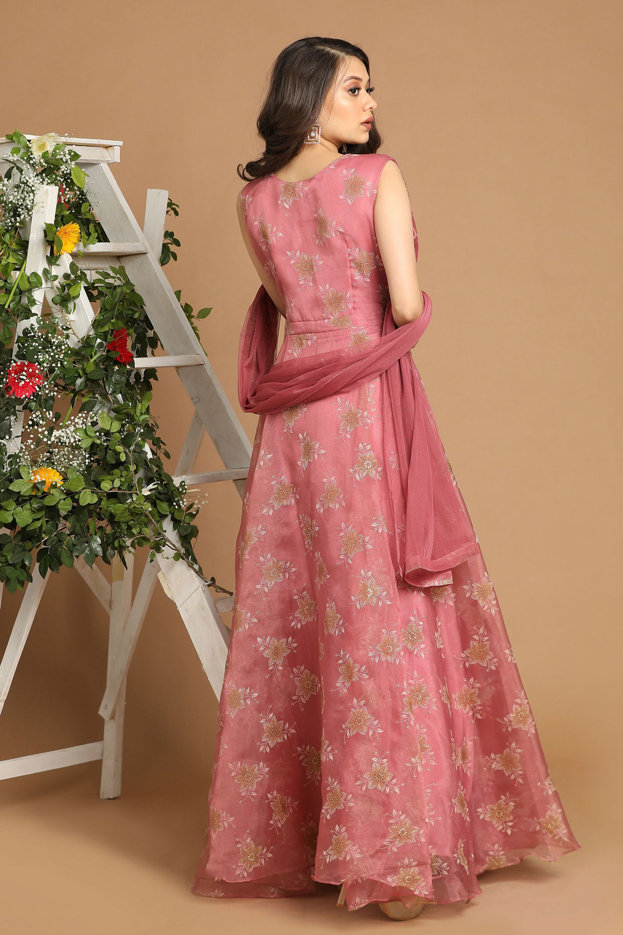 Mohey Women Pink Organza Stitched Suit