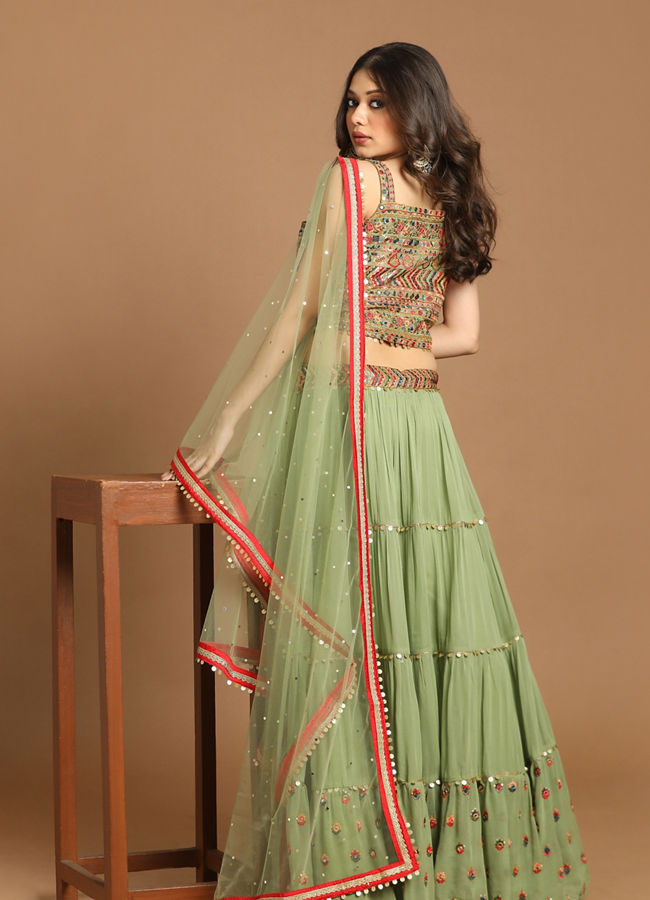 Mohey Women Attractive Pista Stitched Suit