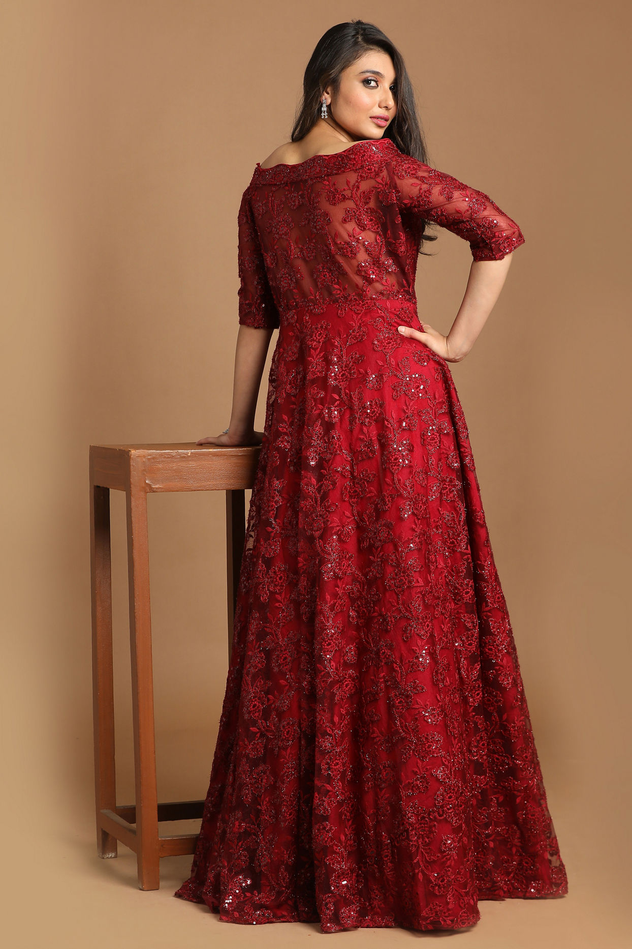 alt message - Mohey Women Bold Maroon Embellished Gown image number 3