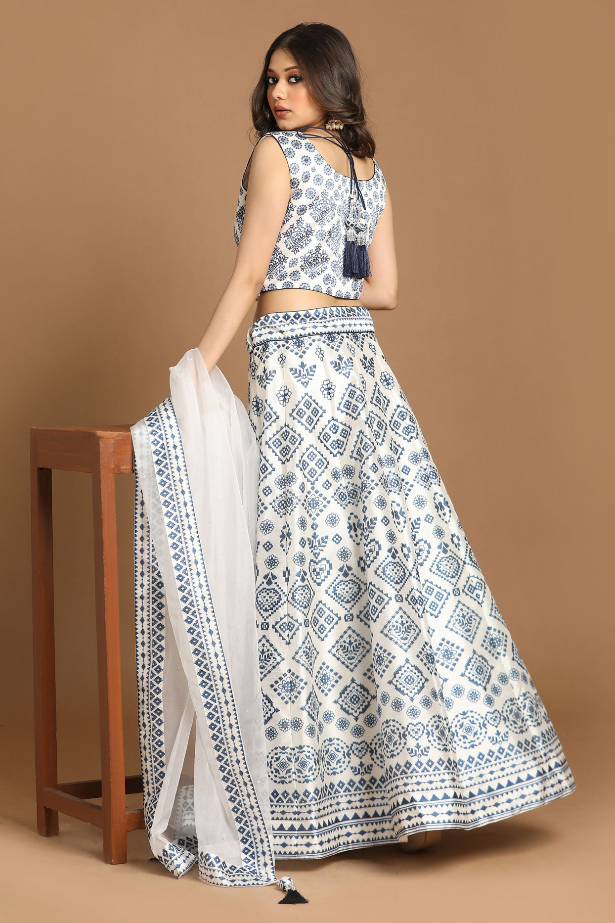 Mohey Women Elegant White Lehenga