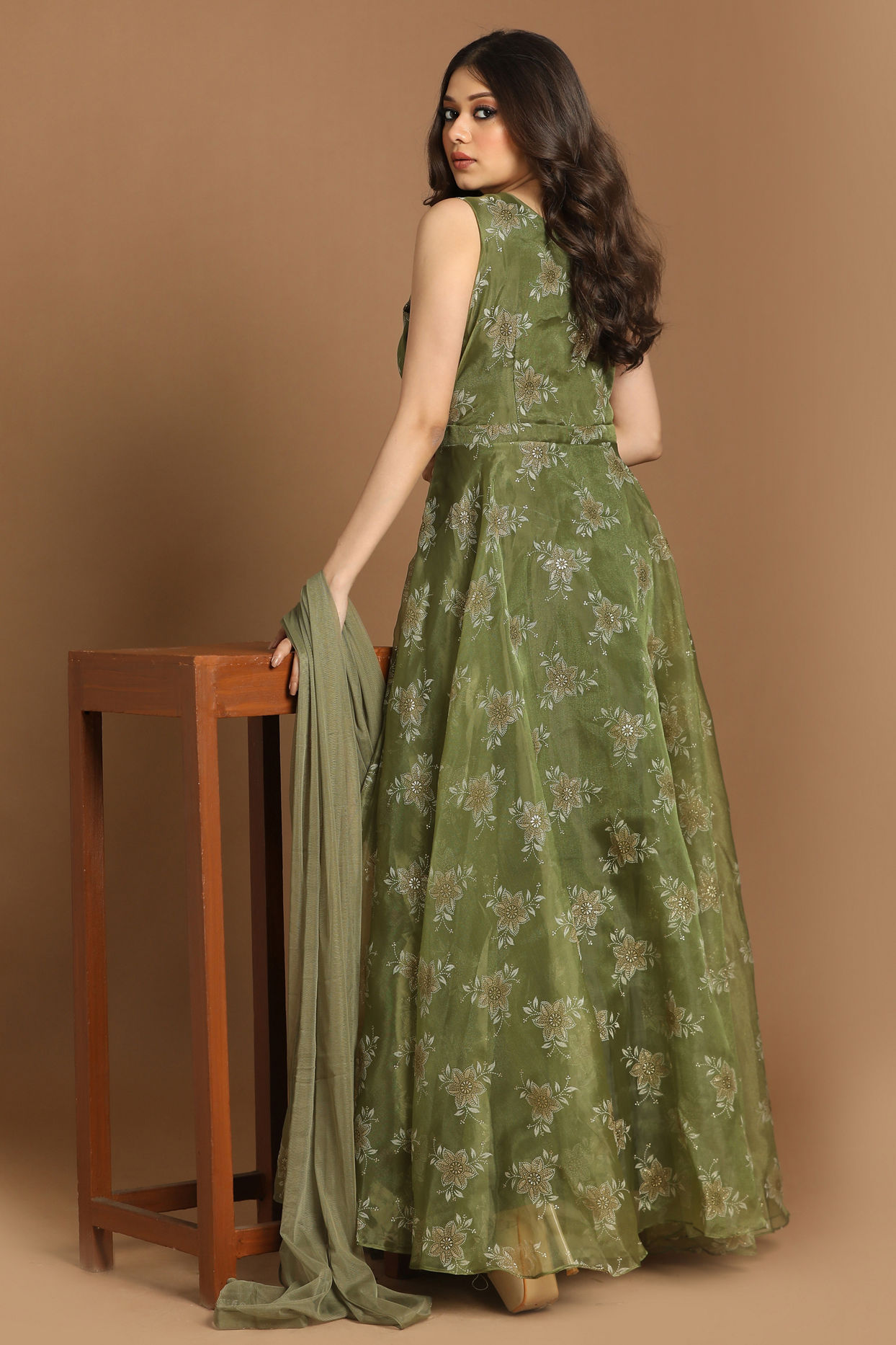 alt message - Mohey Women Outlandish Pista Gown image number 2