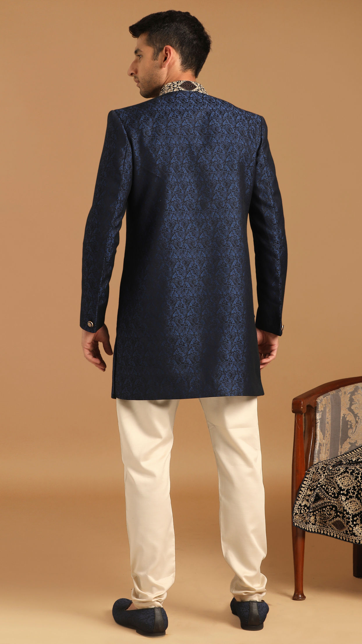 alt message - Manyavar Men Dark Blue Indo Western With Dupatta image number 2