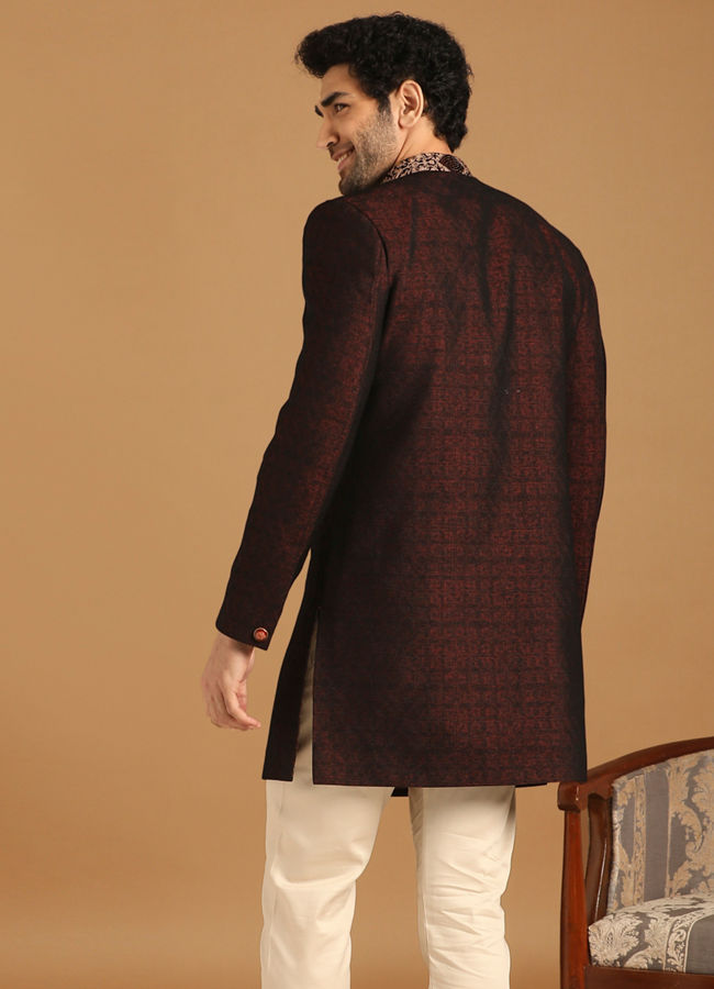 alt message - Manyavar Men Maroon Indo Western With Dupatta image number 2