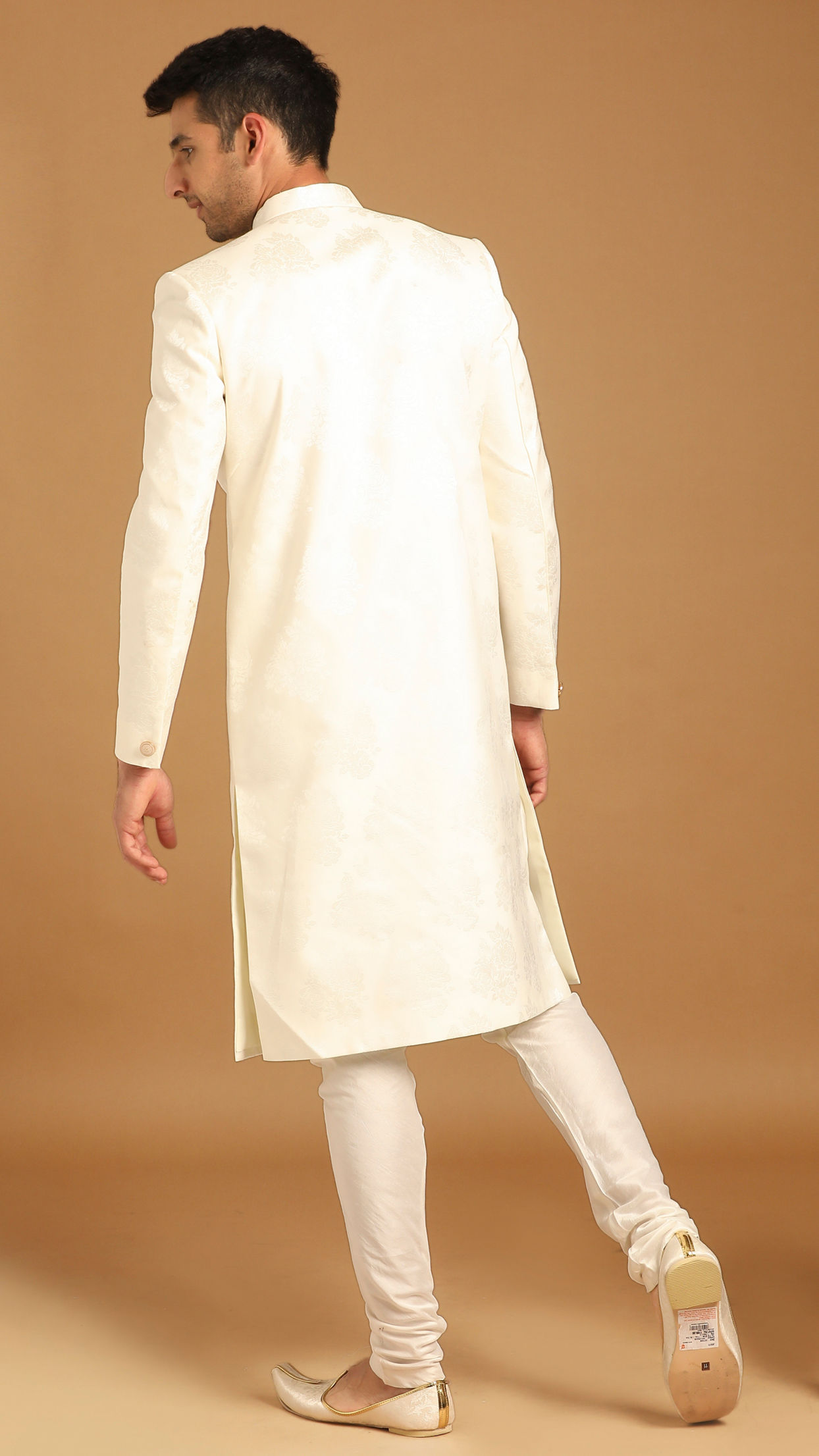 Manyavar Men Charming Off White Indian Sherwani