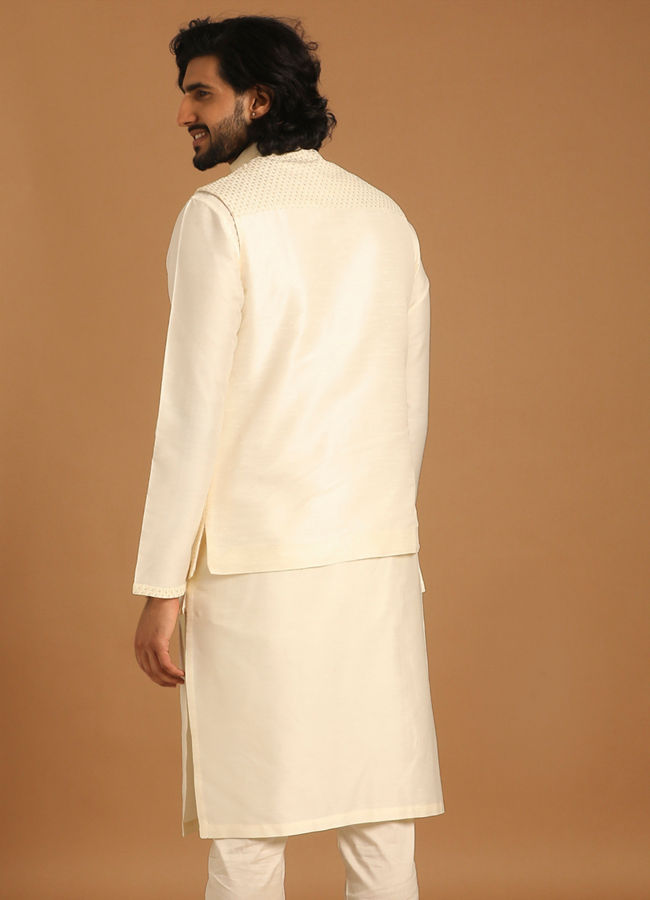 alt message - Manyavar Men Marvellous Cream Kurta Jacket Set image number 2