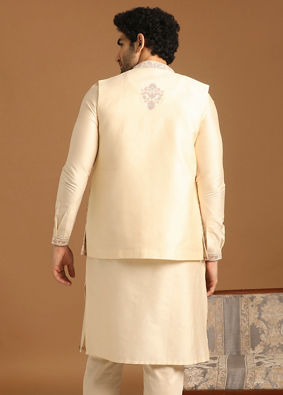 alt message - Manyavar Men Cream Floral Print Festive Kurta Jacket Set image number 2