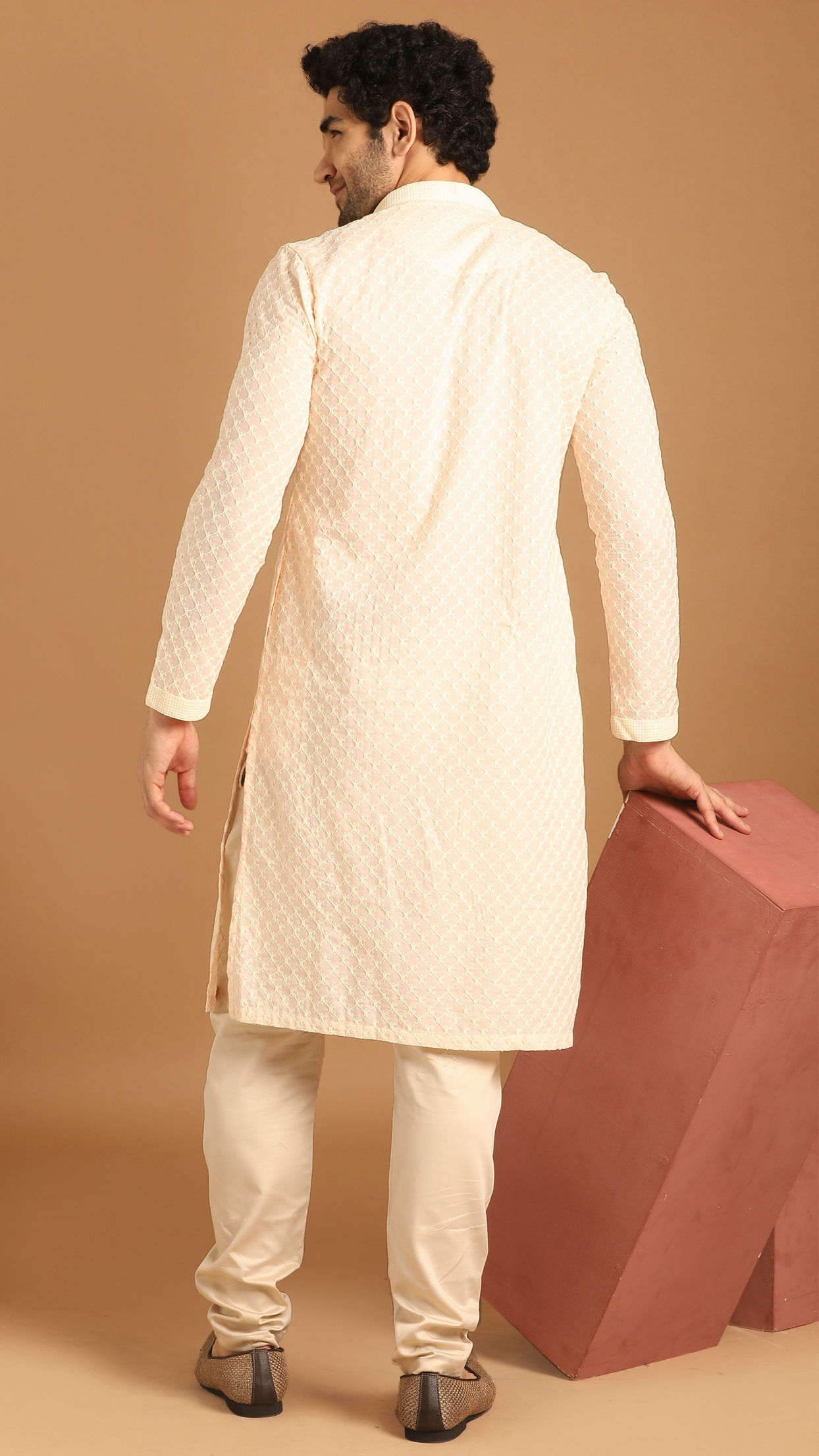 Manyavar Men Faded Pink Chikankari Kurta Set