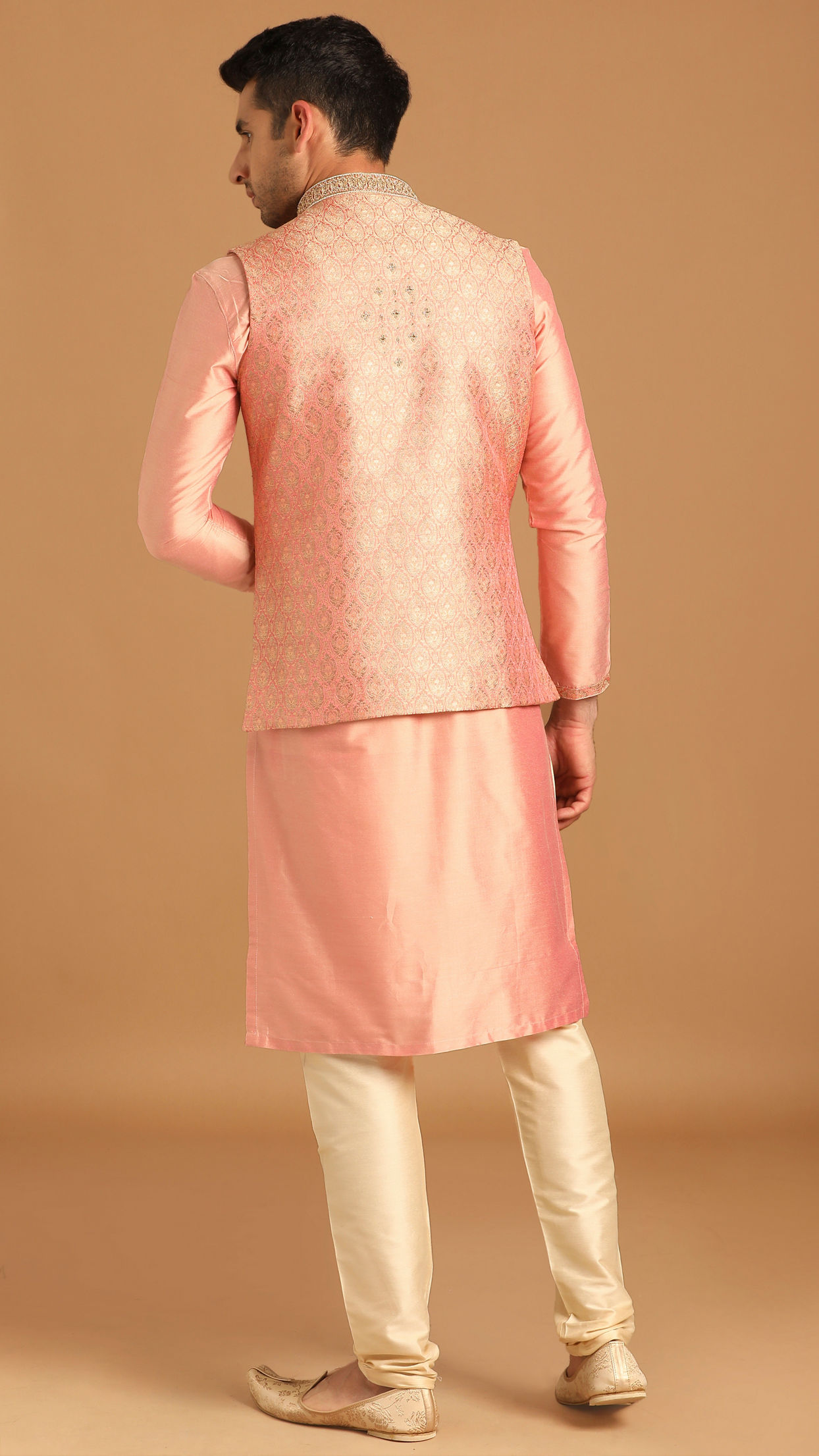 alt message - Manyavar Men Gajaree Pink Celebration Wear Kurta Jacket Set image number 2