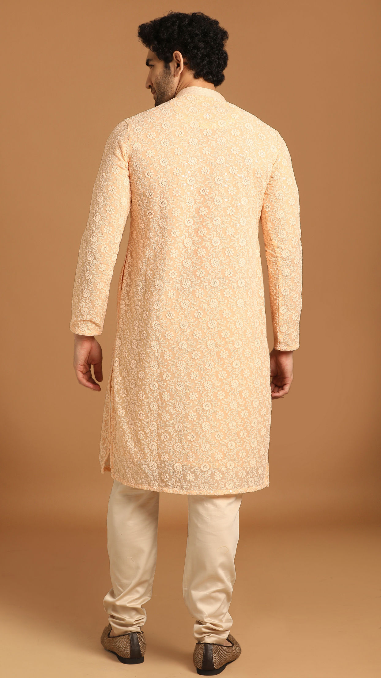 alt message - Manyavar Men Georgette Light Pink Kurta Set image number 2