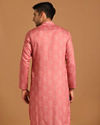 alt message - Manyavar Men Glam Gajaree Kurta Set image number 2