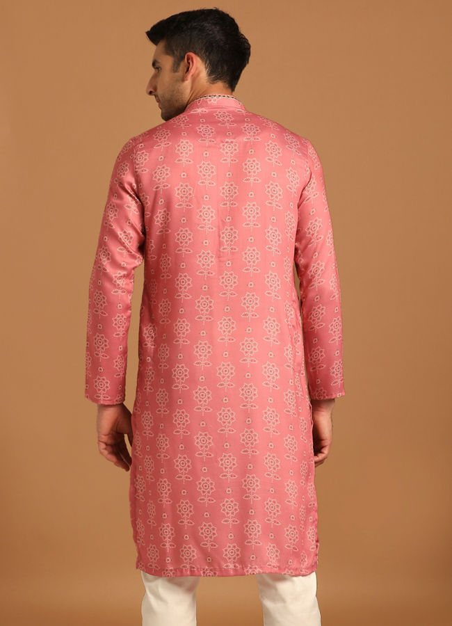 alt message - Manyavar Men Glam Gajaree Kurta Set image number 2