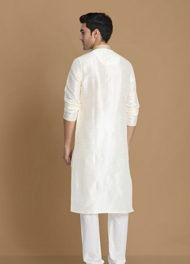 Manyavar Men Off White Plain Kurta Set