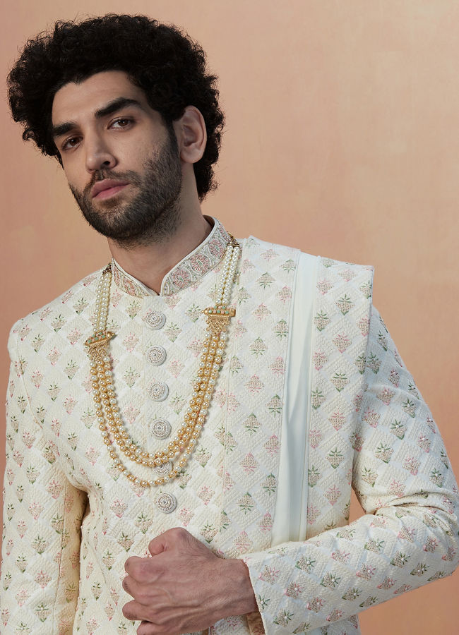 Manyavar Men Pearl White Self Embroidered Sherwani With Dupatta