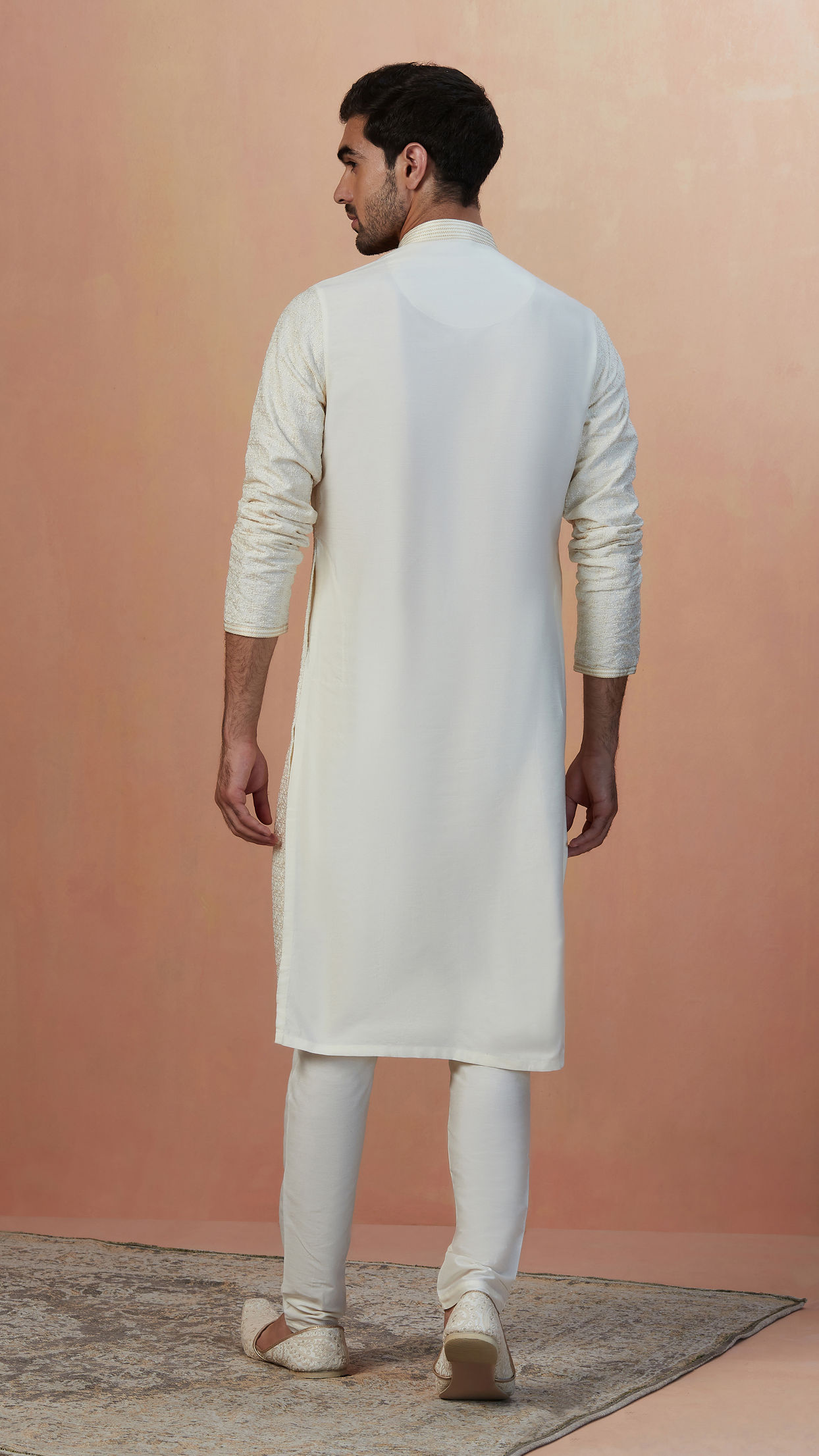 Manyavar Men Sesame White Self Embroidered Kurta Pajama