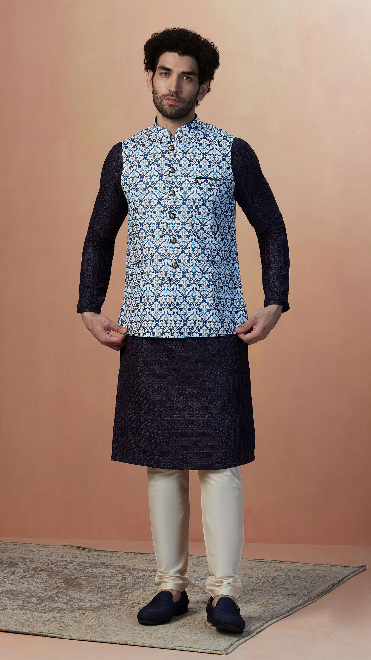 alt message - Manyavar Men Blue Printed Jacket image number 1