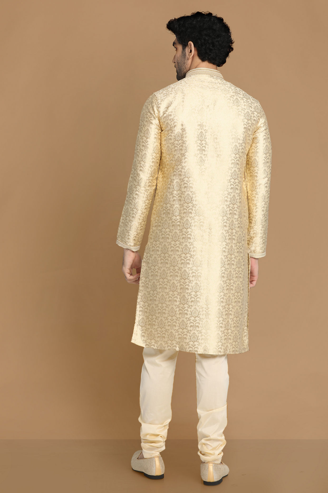 Manyavar Men Beige Jacquard Kurta Set image number 3