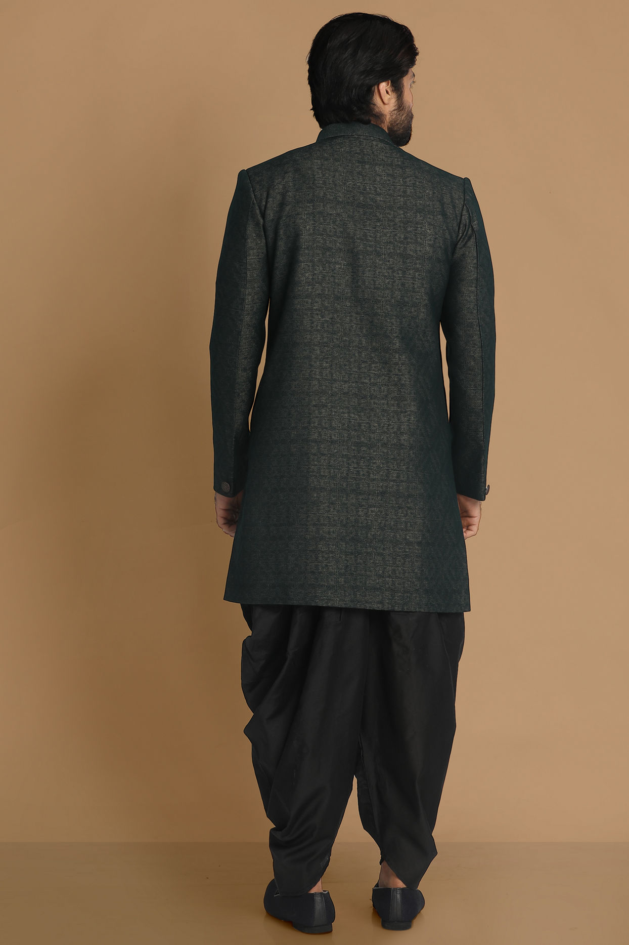 alt message - Manyavar Men Contemporary Green Indo-Western image number 3