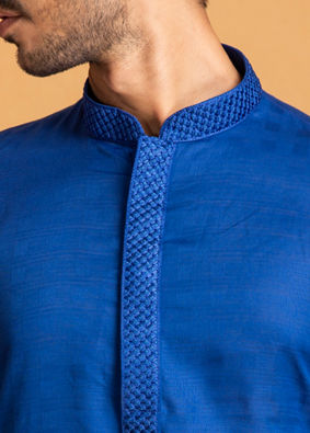Manyavar Men Indigo Blue Self Chequered Kurta