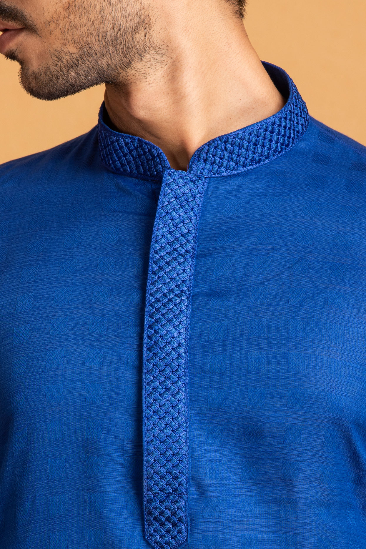 Manyavar Men Indigo Blue Self Chequered Kurta