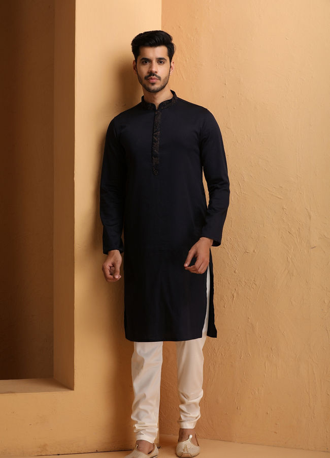 alt message - Manyavar Men Dark Blue Floral Design Kurta Jacket Set image number 2