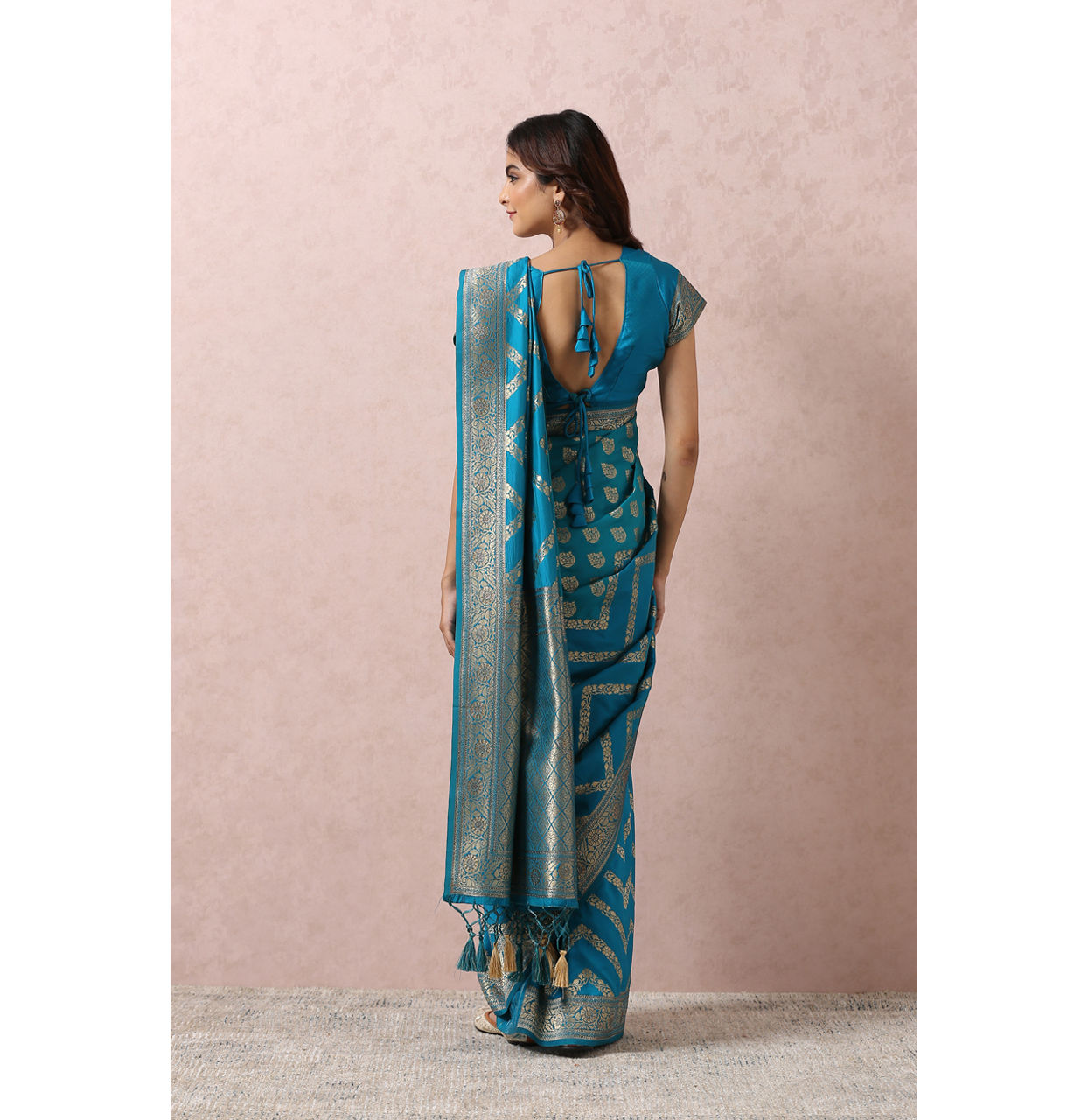 Mohey Women Teal Blue Golden Motif Saree