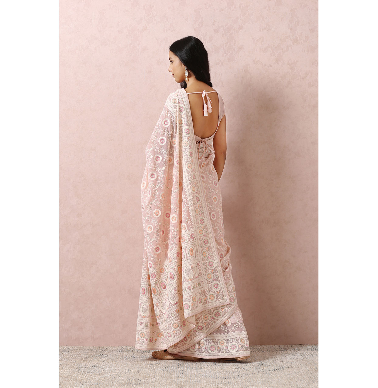 Mohey Women Peach Embroidered Saree