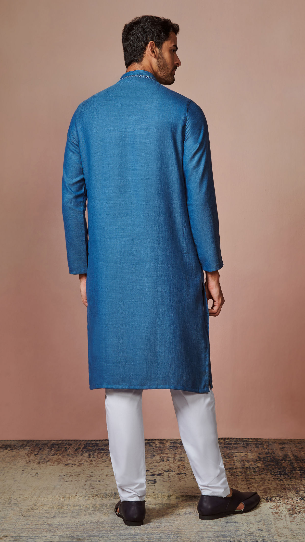 Manyavar Men Feroze Plain Kurta Set
